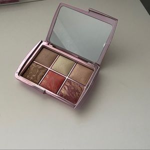Hourglass ambient lighting edit volume 4 palette